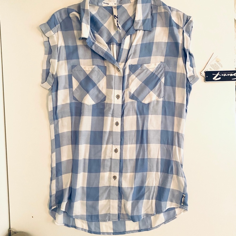 BNWT SEVEN7 Brand Button Up Shirt
